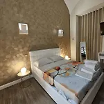 The Charme 4* نابولي
